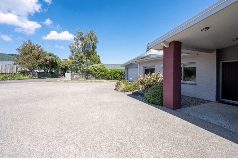 Photo of property in 7 Antonia Place, Kinloch, Taupo, 3377