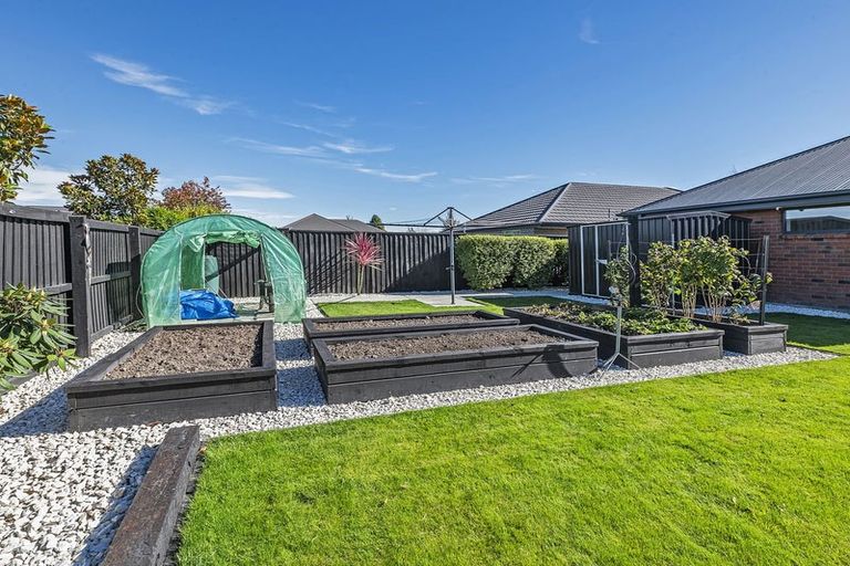 Photo of property in 25 Navy Loop, Rolleston, 7614