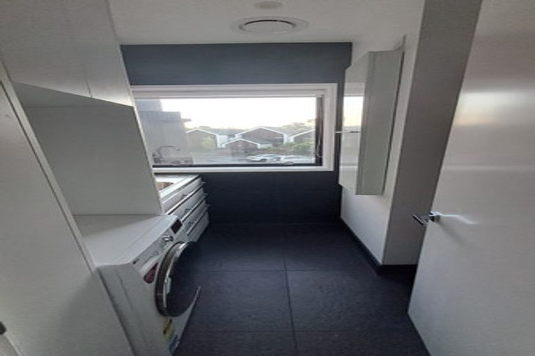 Photo of property in 4/85 Bomb Point Drive, Hobsonville, Auckland, 0616