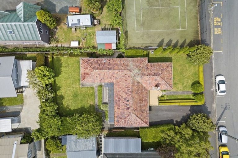 Photo of property in 43 Cambridge Road, Hillcrest, Hamilton, 3216