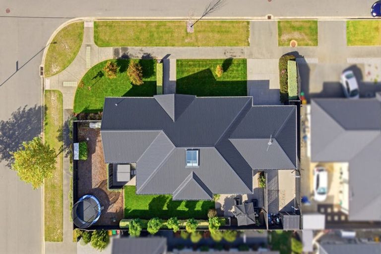 Photo of property in 73 Aviemore Drive, Marshland, Christchurch, 8083