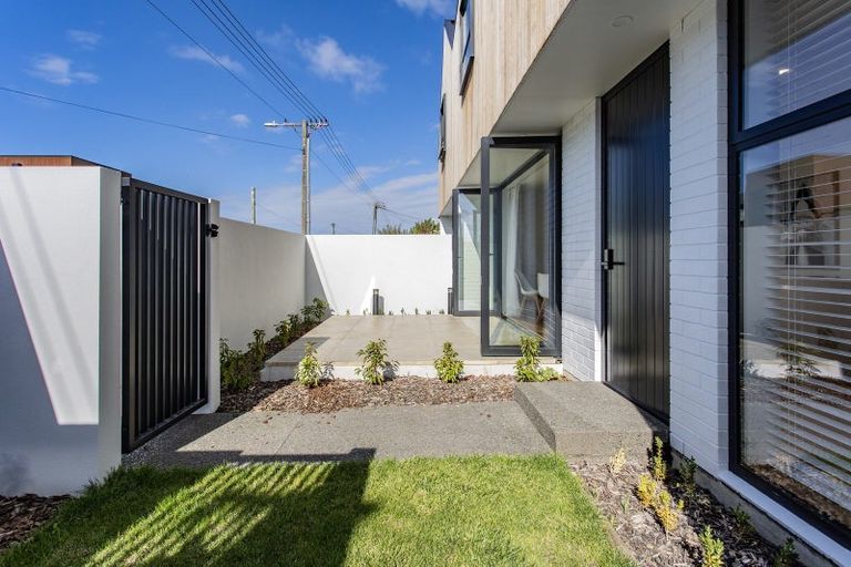 Photo of property in 40 Clare Road, St Albans, Christchurch, 8014