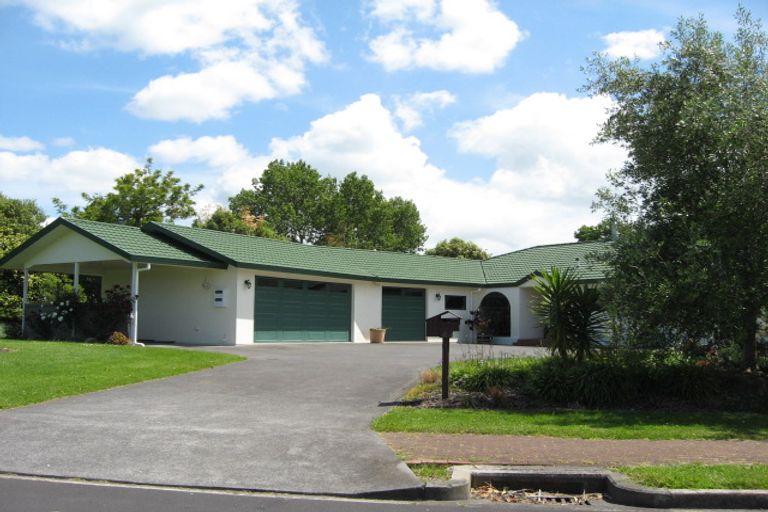 Photo of property in 4 Sunny Crescent, Huapai, Kumeu, 0810