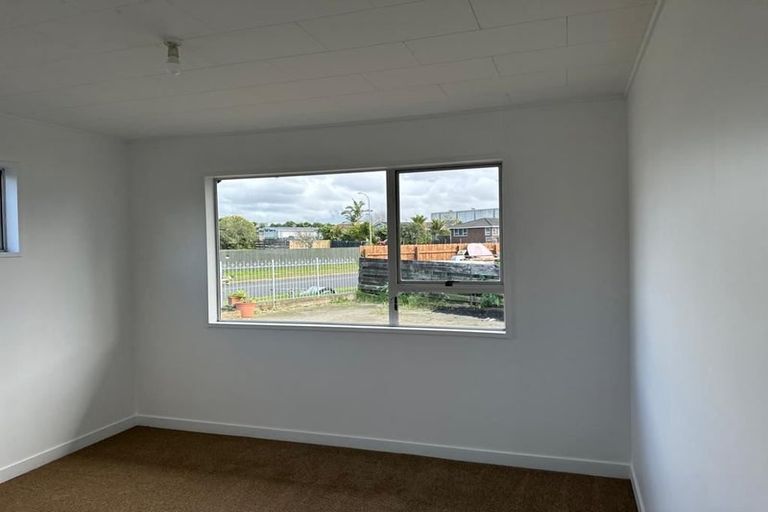 Photo of property in 4 Serrano Place, Clover Park, Auckland, 2023
