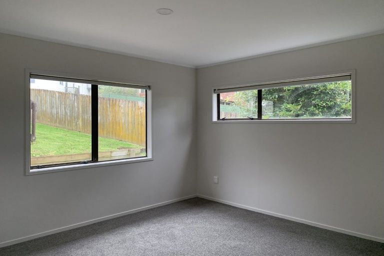 Photo of property in 8 Kayle Glen, West Harbour, Auckland, 0618