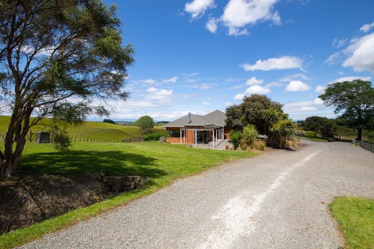 Photo of property in 137 Knorp Street, Halcombe, Feilding, 4779