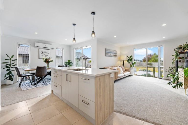 Photo of property in 10 Kara Place, Wharewaka, Taupo, 3330