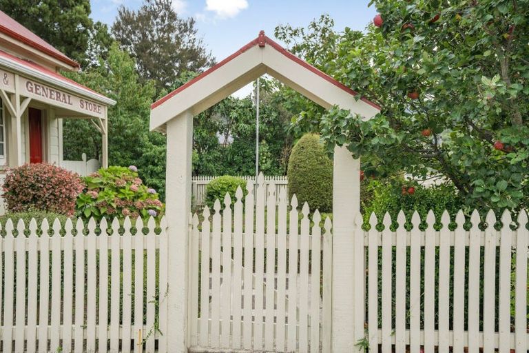 Photo of property in 44c Brandon Street, Featherston, 5710