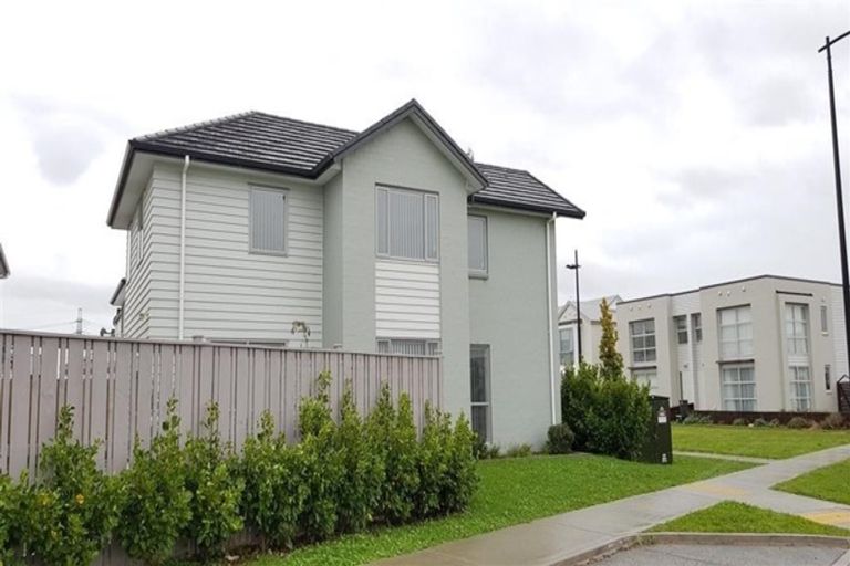 Photo of property in 1/26 Hollowout Street, Takanini, 2112