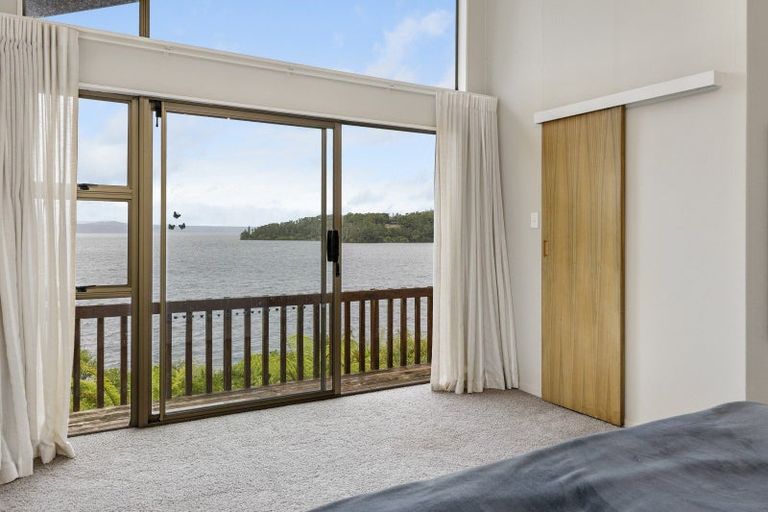Photo of property in 817 Acacia Bay Road, Acacia Bay, Taupo, 3330