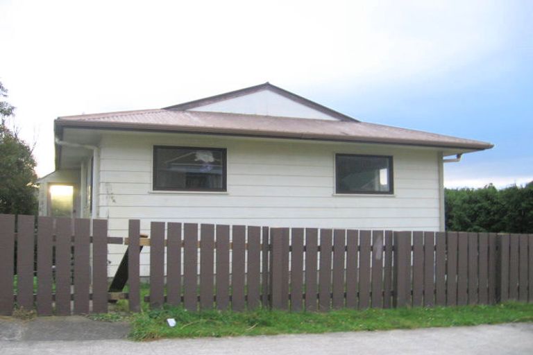 Photo of property in 102 Jamaica Drive, Grenada North, Wellington, 5028