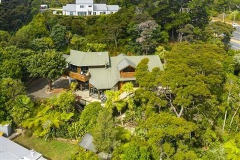 Photo of property in 9 The Knoll, Greenhithe, Auckland, 0632