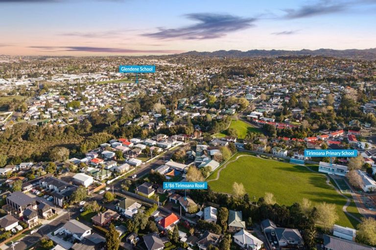Photo of property in 1/86 Tirimoana Road, Te Atatu South, Auckland, 0602