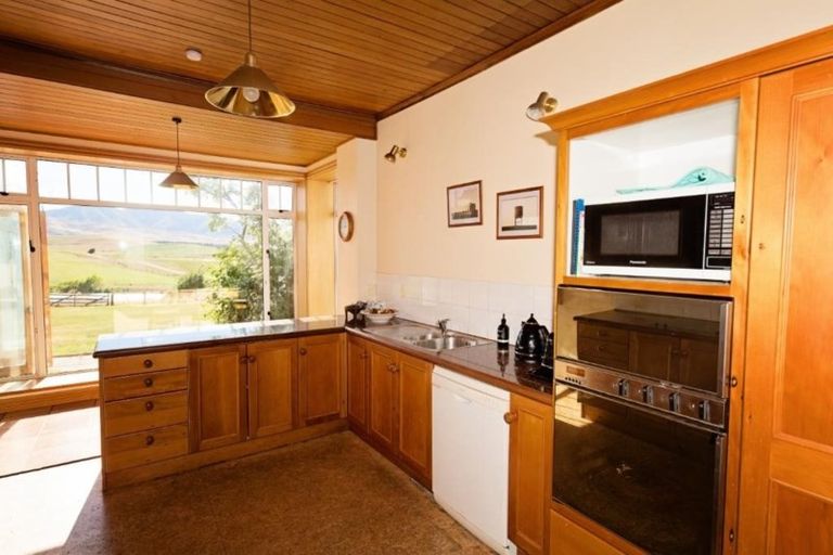 Photo of property in Oturehua Lodge, 74 Lockhart Road, Oturehua, 9386