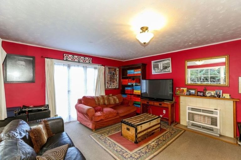 Photo of property in 40 Glenpark Avenue, Frankleigh Park, New Plymouth, 4310