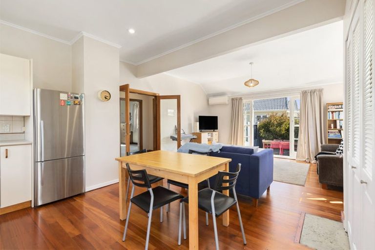 Photo of property in 14 Wayside, Miramar, Wellington, 6022