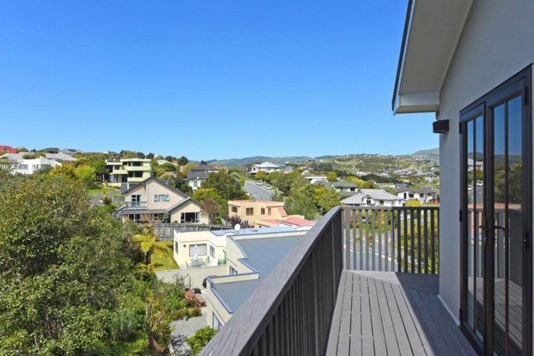 Photo of property in 23 Molyneux Close, Whitby, Porirua, 5024