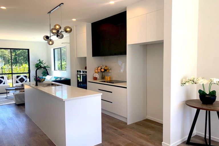 Photo of property in 7 Whawhaki Lane, Kumeu, 0810