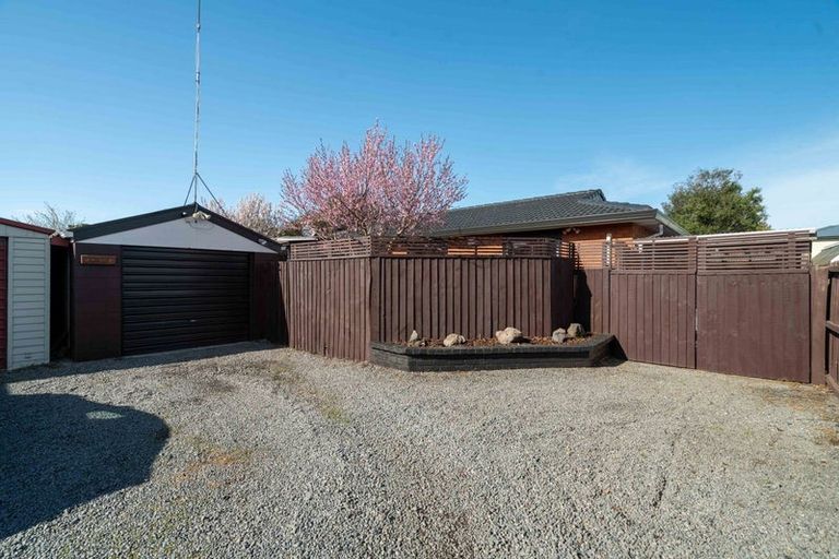Photo of property in 2/126b Inwoods Close, Parklands, Christchurch, 8083