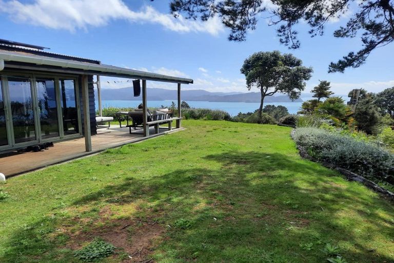 Photo of property in 130a Wattle Bay Road, Manukau Heads, Awhitu, 2684