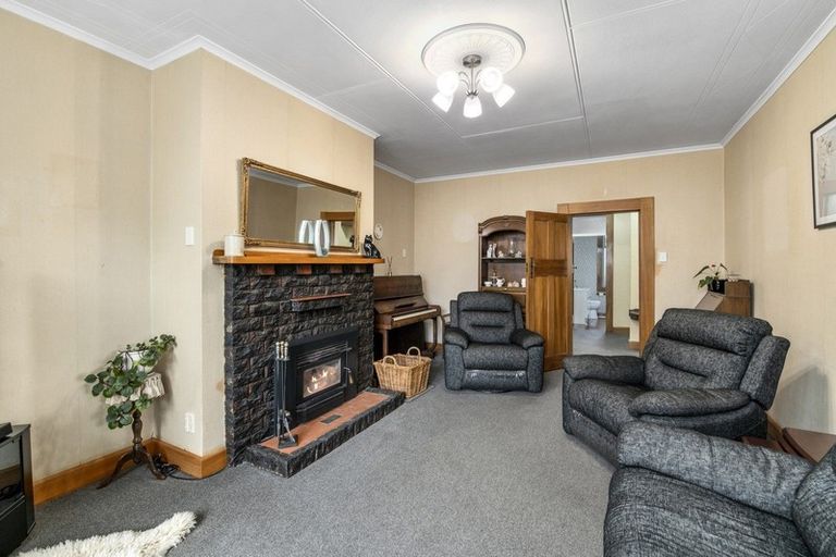 Photo of property in 2 Weraroa Road, Levin, 5510