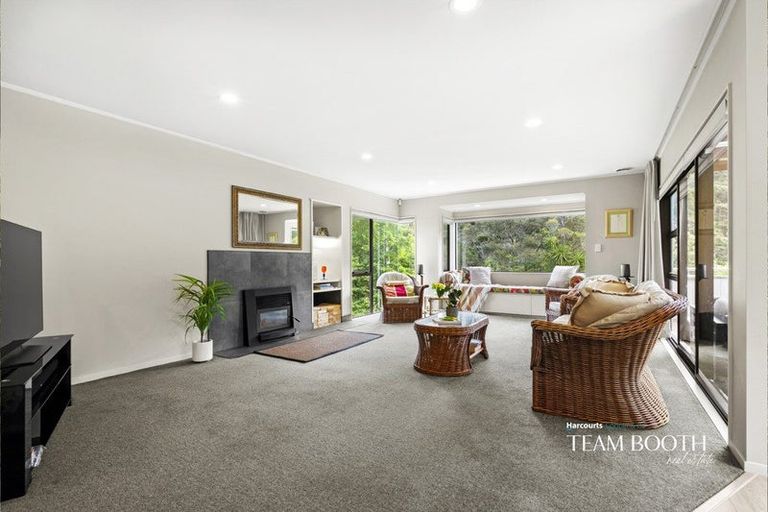 Photo of property in 126 Lynn Road, Bayview, Auckland, 0629