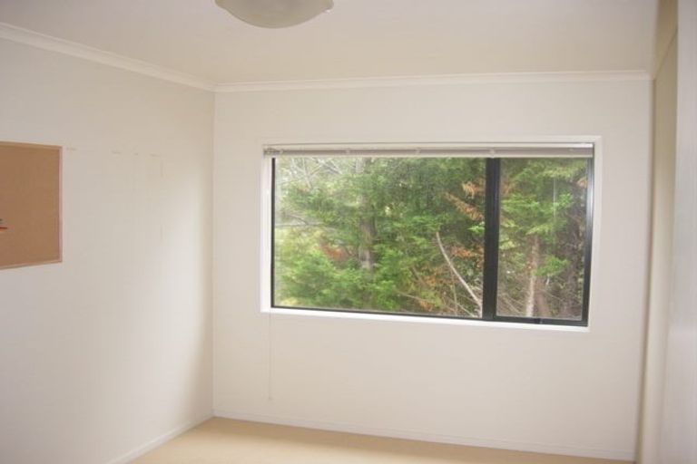 Photo of property in 51 Tiri Tiri Road, Birkdale, Auckland, 0626
