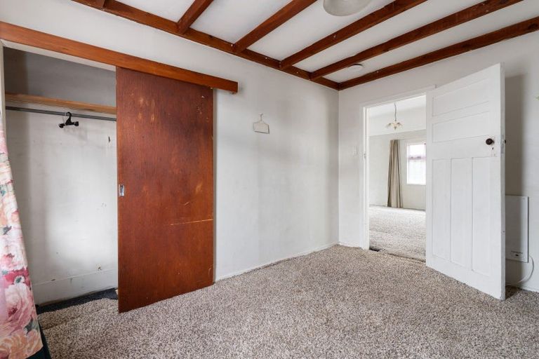 Photo of property in 30 Cambridge Terrace, Masterton, 5810