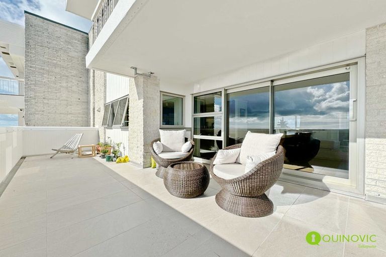 Photo of property in 2b/6 The Promenade, Takapuna, Auckland, 0622
