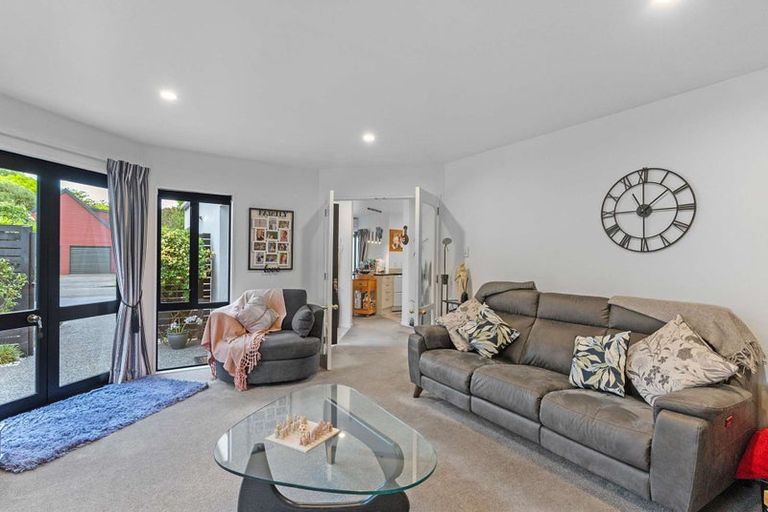 Photo of property in 2 Calverton Place, Halswell, Christchurch, 8025