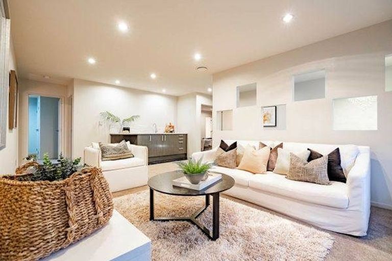 Photo of property in 22 Ballindrait Drive, Flat Bush, Auckland, 2019