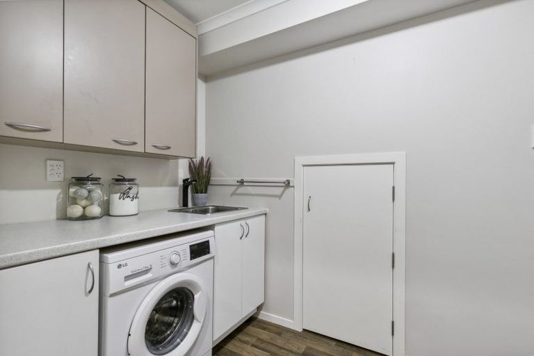 Photo of property in 71 Amapur Drive, Ngaio, Wellington, 6035