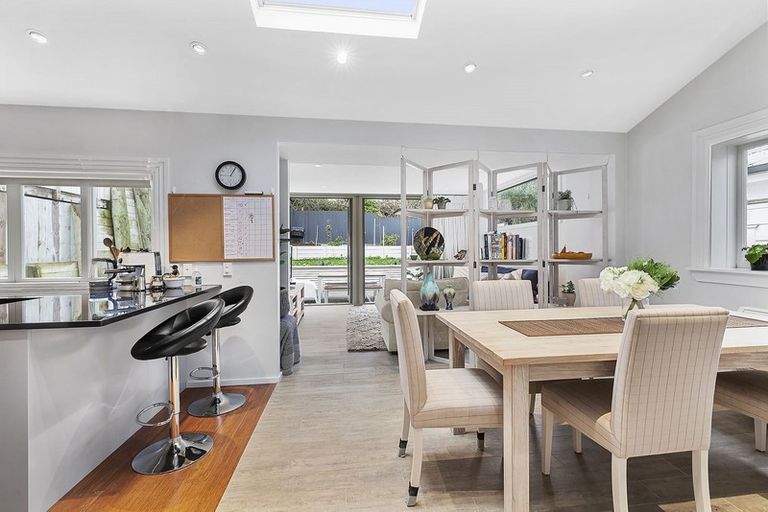 Photo of property in 23 Porritt Avenue, Mount Victoria, Wellington, 6011