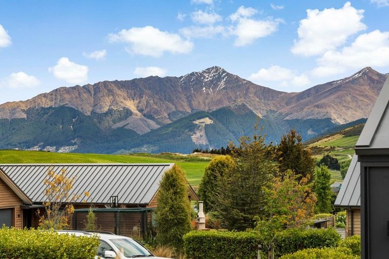 Photo of property in 4 Polperro Court, Jacks Point, Queenstown, 9371