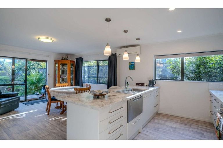 Photo of property in 2/62 Hone Heke Road, Kerikeri, 0230