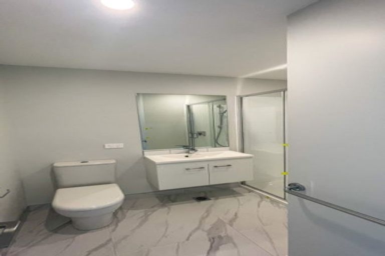 Photo of property in 6/51 Wharf Road, Te Atatu Peninsula, Auckland, 0610