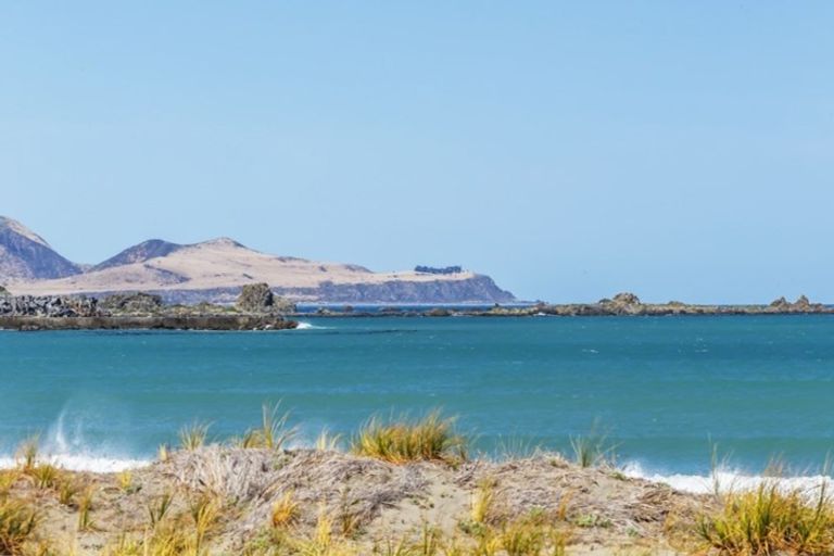 Photo of property in 1/48 Lyall Parade, Lyall Bay, Wellington, 6022