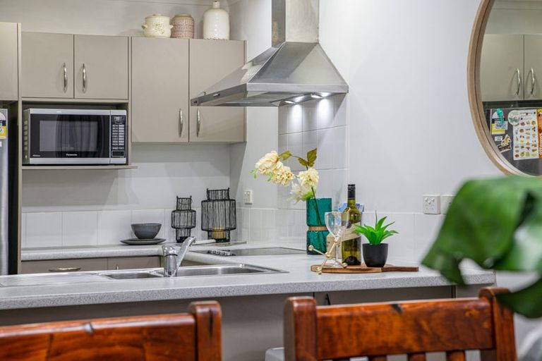 Photo of property in 62 Waitaki Street, Henderson, Auckland, 0612