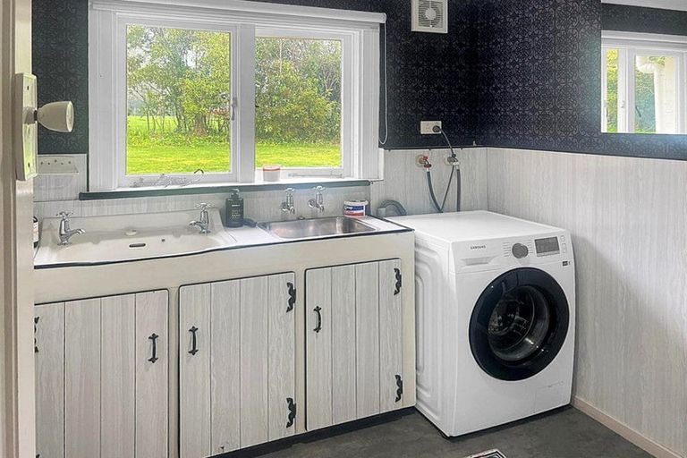 Photo of property in 86 Tawa Road, Kumeu, 0891