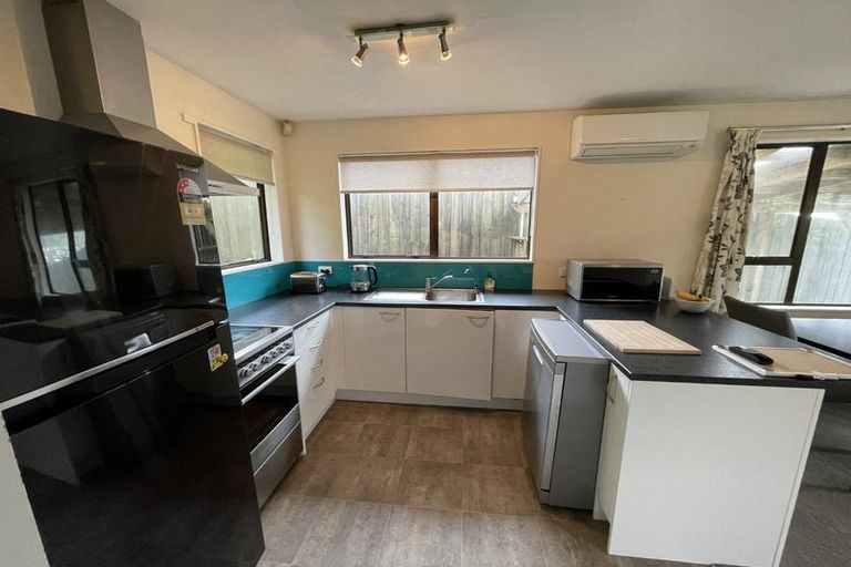 Photo of property in 8 Trinidad Crescent, Grenada Village, Wellington, 6037