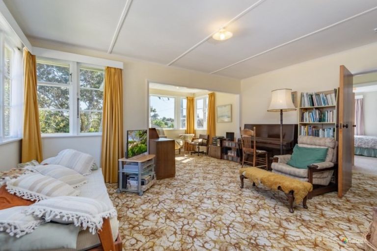 Photo of property in 16 Gear Terrace, Ranui, Porirua, 5024