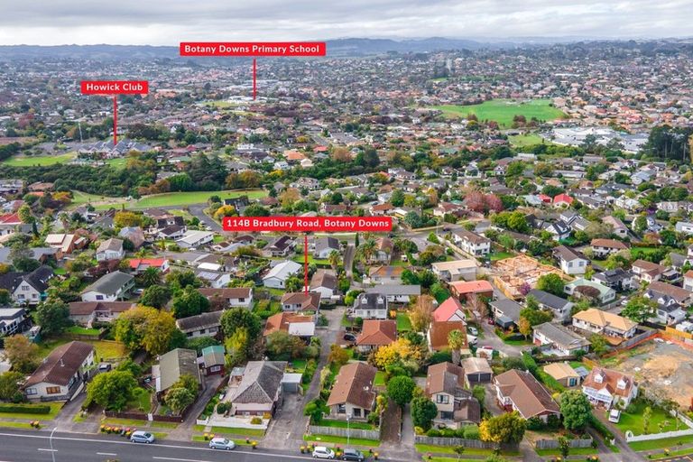 Photo of property in 2/114 Bradbury Road, Botany Downs, Auckland, 2010