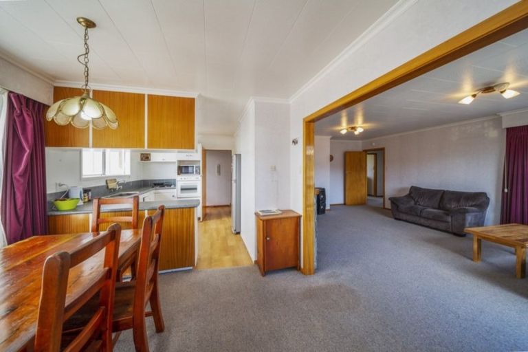 Photo of property in 43 Stafford Street, Waitara, 4320