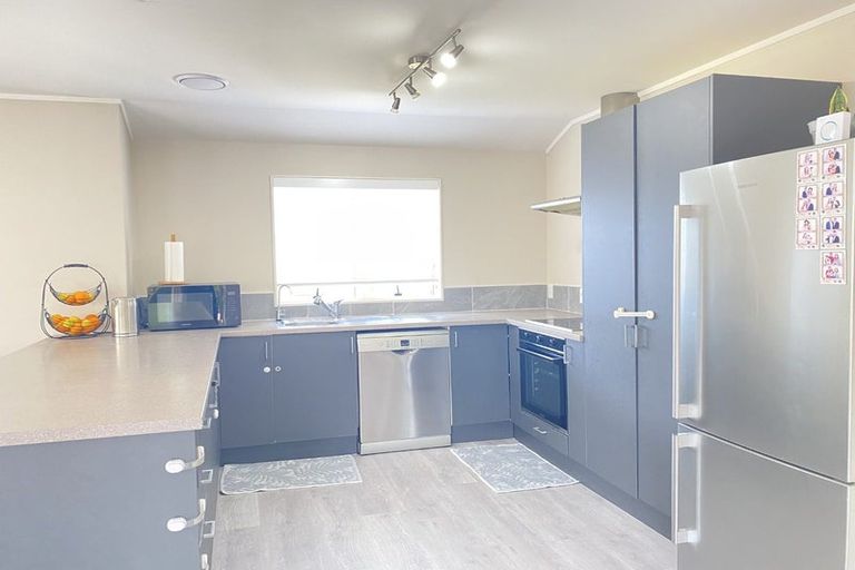 Photo of property in 37b Harrington Road, Henderson, Auckland, 0610