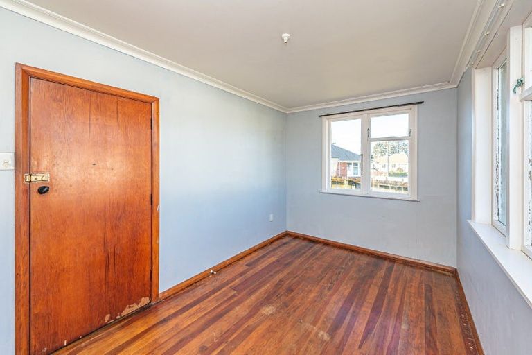Photo of property in 10 Churchill Crescent, Tawhero, Whanganui, 4501