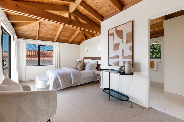 Photo of property in 148 Red Beach Road, Red Beach, 0932