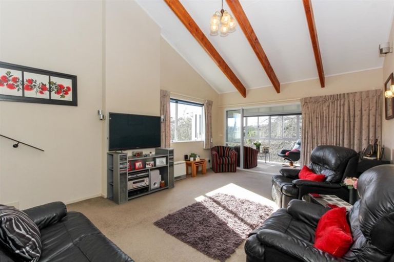 Photo of property in 54 Karina Road, Merrilands, New Plymouth, 4312