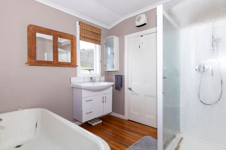 Photo of property in 10 Clifton Terrace, West End, Timaru, 7910