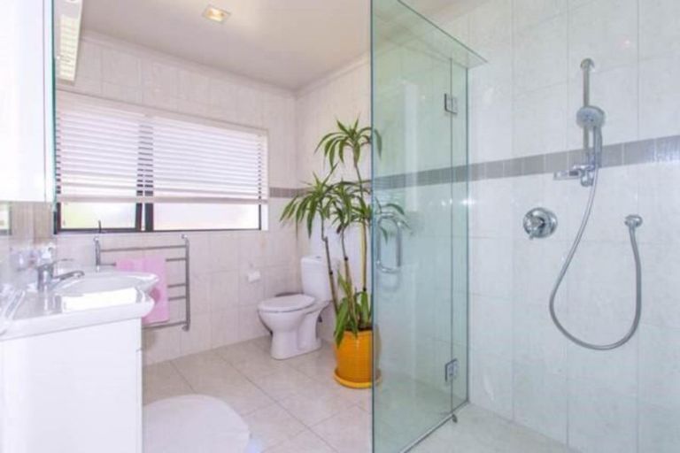 Photo of property in 65 Ashwood Avenue, Dairy Flat, Albany, 0792