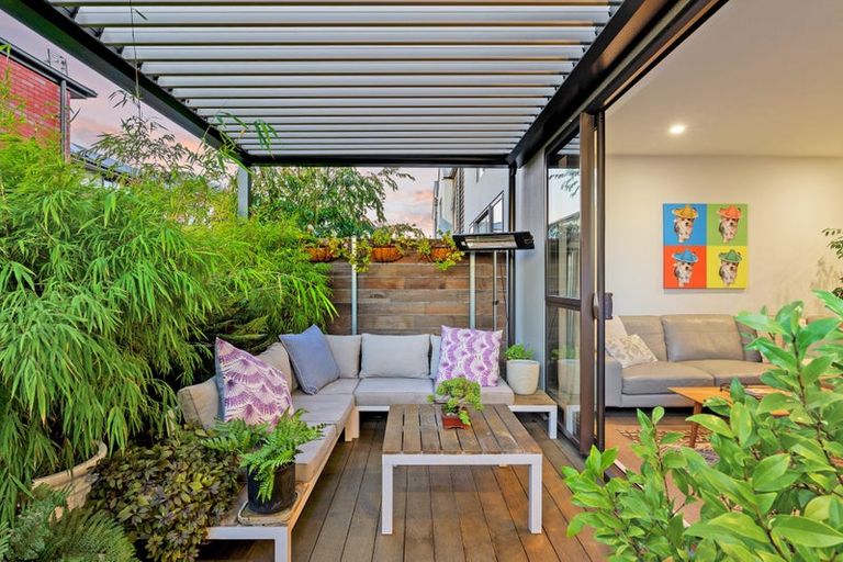 Photo of property in 2/484 Manchester Street, St Albans, Christchurch, 8014